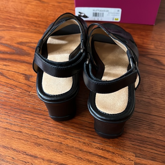 Naturalized sandal - Picture 3 of 5